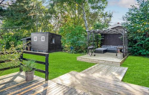 Taman di luar Nice Home In Slagelse With Kitchen