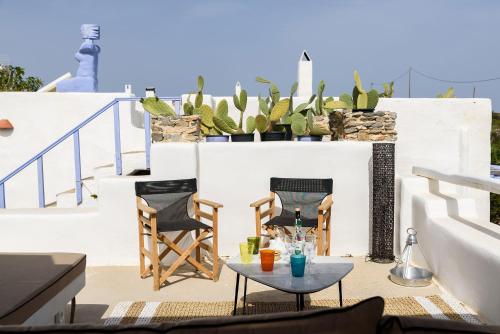 Imagen de la galería de Villa Paralía - Best seaside, en Agia Irini Paros