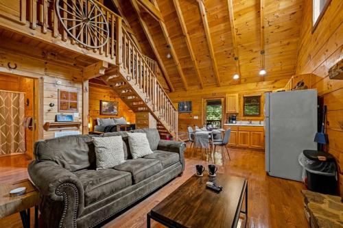 Sunrise Woods Retreat by Eden Crest photo 21