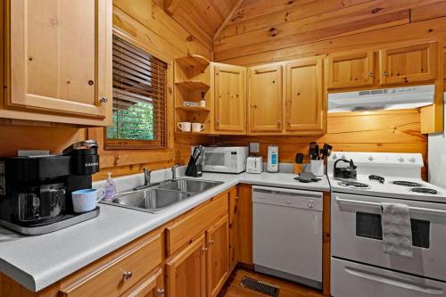 Sunrise Woods Retreat by Eden Crest photo 30