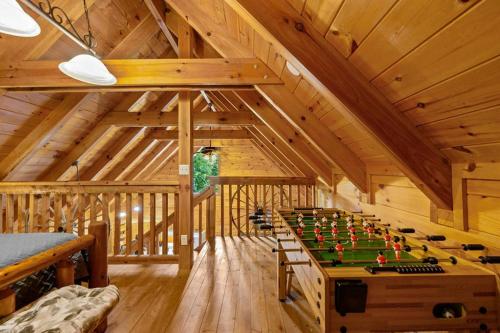Sunrise Woods Retreat by Eden Crest photo 11