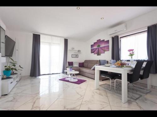 Apartments Paradisee