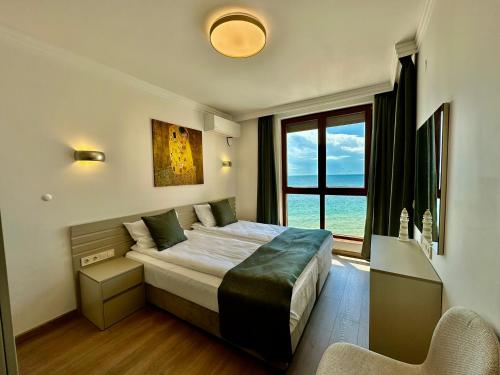 Cama o camas de una habitación en Apartment complex Mirage of Nessebar