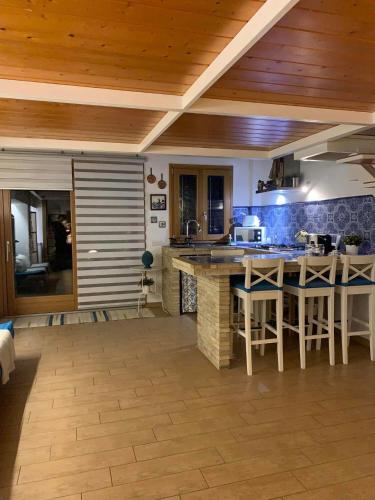 Dapur atau dapur kecil di Ara Town House