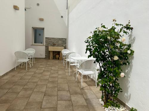 Ein Patio oder anderer Außenbereich in der Unterkunft AMA Home