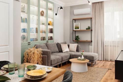 Brand New 2 bdr Luxury Apartment in Top Centre