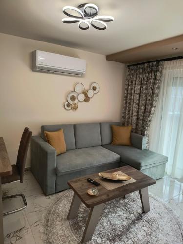 パラリア・カテリニスにあるBLUE STAR Apartments #8のギャラリーの写真