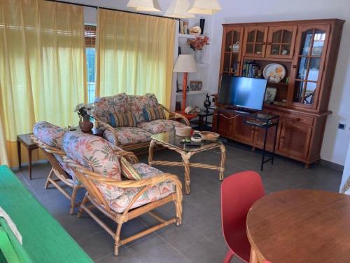 Chalet primera linea de mar en Conil
