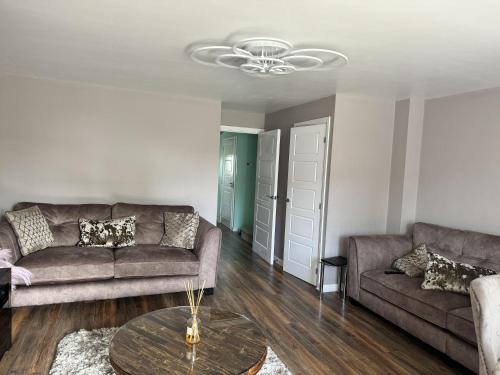 Φωτογραφία από το άλμπουμ του 4 Bed House - Sleeps 8 - HotTub - Garden - Parking σε Milton Keynes