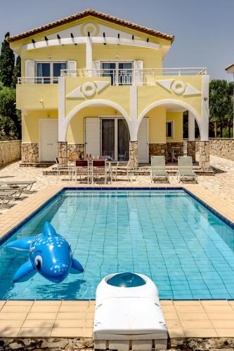 Charming Villa in Agrilia with Private Pool