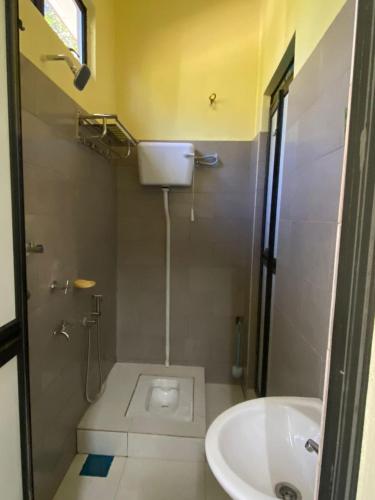 Ванная комната в Homestay BONDA 2