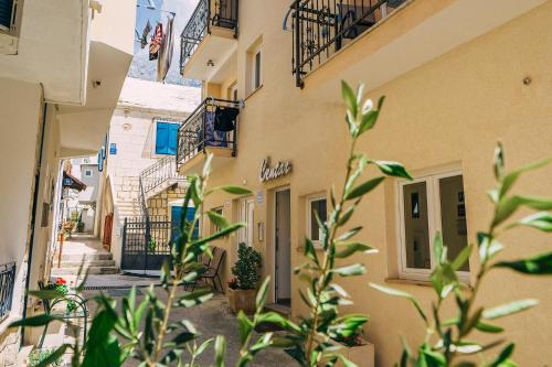 Apartments Center with free private parking