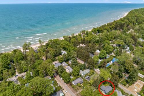 an aerial view of a house on the beach at Nan's Escape in Union Pier