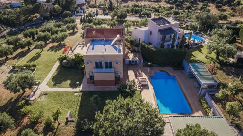 Galería fotográfica de Thea II Sea View Villa, Nikiti en Nikiti