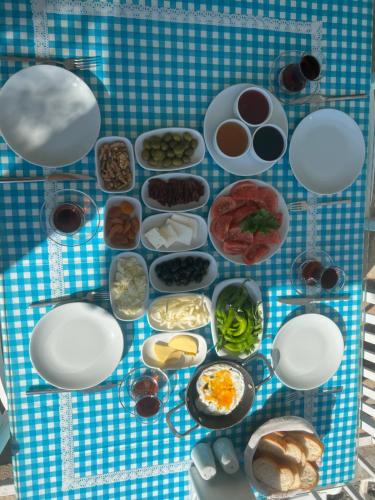 Makanan di atau berdekatan hotel