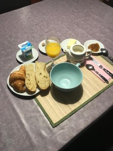 Mad i den private indkvartering eller i nærheden