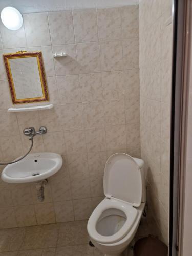 Ένα μπάνιο στο Хижа "Миньор"