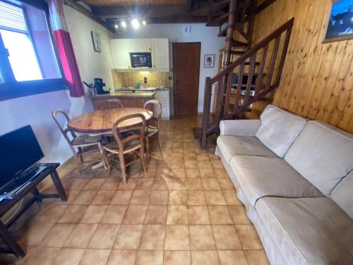 Fotografia z galérie ubytovania Charmant appartement proche centre et remontées mécaniques, avec WIFI et parking - FR-1-693-6 v destinácii Châtel