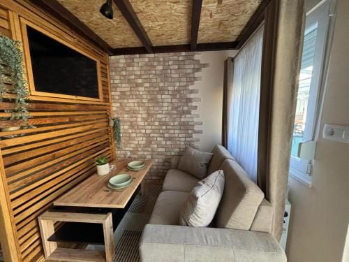 Studio apartman Tiago