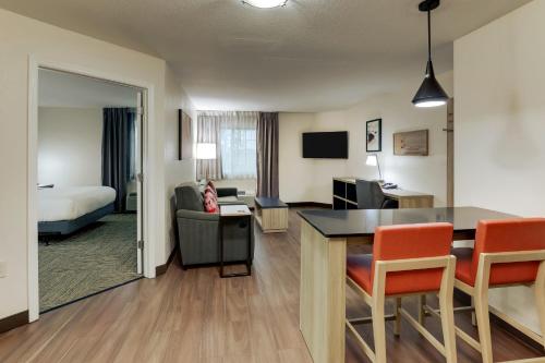 Posezení v ubytování Candlewood Suites Lexington by IHG