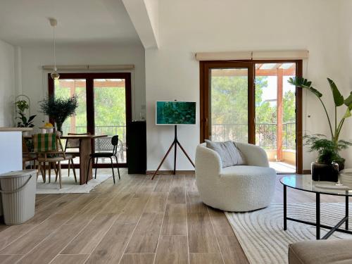 Gallery image of Hera Holiday Home in Pissouri