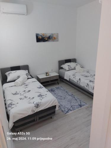 Postel nebo postele na pokoji v ubytování Rooms By the way M17