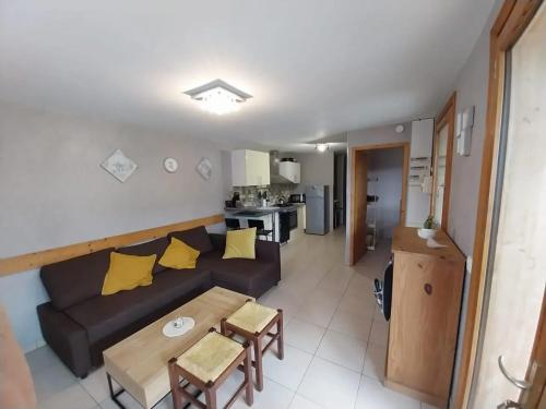 Kuchyň nebo kuchyňský kout v ubytování Appartement cosy à Les Belleville 48 m² avec terrasse privée