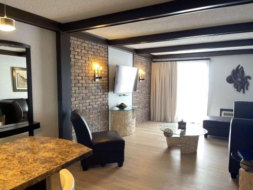Гостиная зона в Best Western Hotel Universel Drummondville