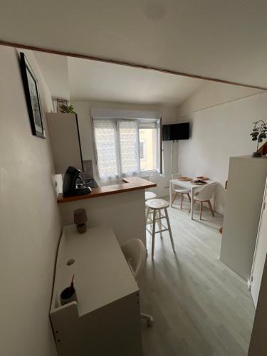 Studio meublé proche centre et gare