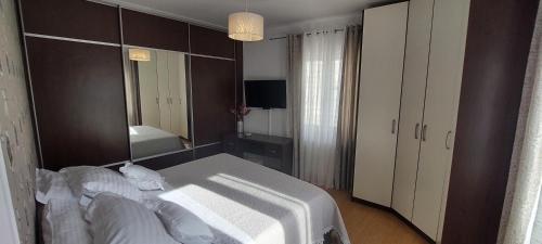 Apartments by the sea Trogir - 23144