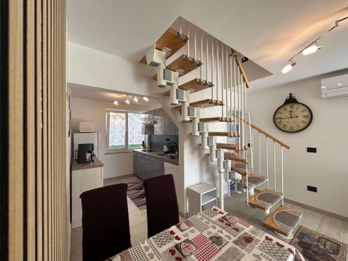 Apartments with parking space Rovinj - 23189