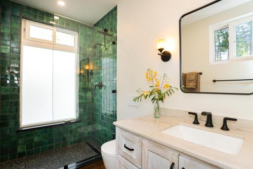 Un baño de Sattva Land