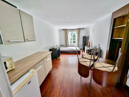 Grand Studio - Proche Hyper centre - Calme & Tout Equipé