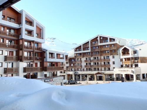 Photo de la galerie de l'établissement Studio cosy au pied des pistes, balcon, rénové et bien équipé - FR-1-502-568, à Tignes