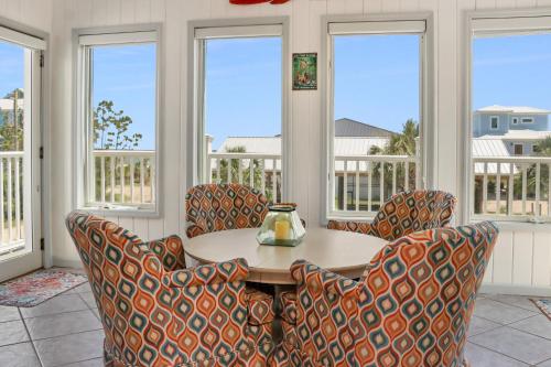 Un balcón o terraza en Sweet Home Apalachee by Pristine Properties Vacation Rentals