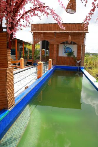 Swimmingpoolen hos eller tæt på Cần Thơ Farmstay