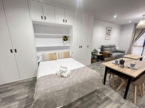 Living Colors Logroño GARAJE Aire wifi by Apartamentos Logrono