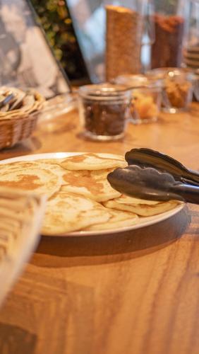 Mad på lejlighedshotellet eller i nærheden