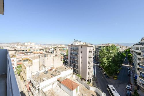 Modern apt close to Metaxourgeio