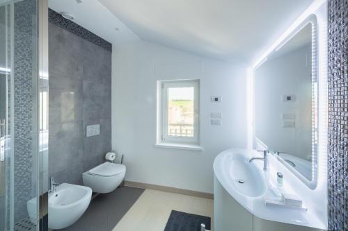 Koupelna v ubytování Luxury House Monti Azzurri