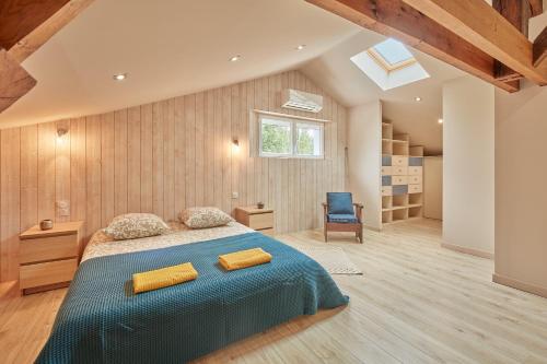 Postel nebo postele na pokoji v ubytování Mas Blanc Monfaucon - Grande maison avec piscine