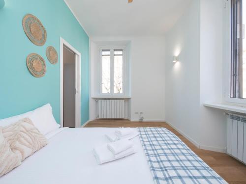 Xenia Apartments - Bright studio near Piazzale Susa
