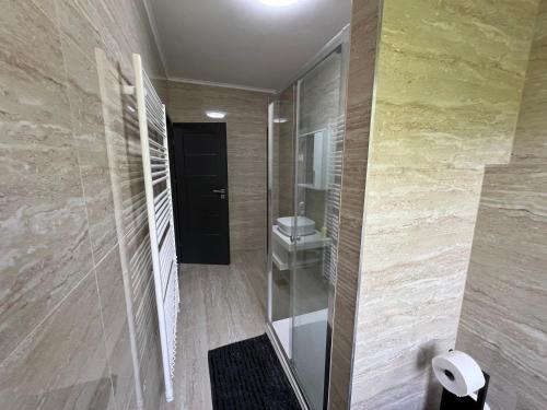 Kárpátia Apartman 3 3580 Tiszaújváros, Tisza út 4/B kép - 3
