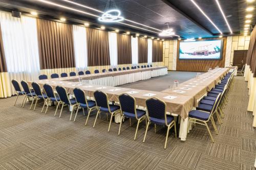 Gallery image of Osh Grand Hotel Chavo in Osh
