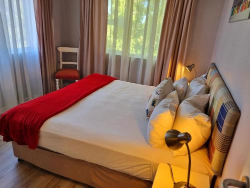 Ένα ή περισσότερα κρεβάτια σε δωμάτιο στο Two bedroom on Trotter