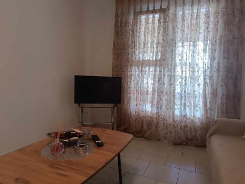 Sunny apartment in paralia 2