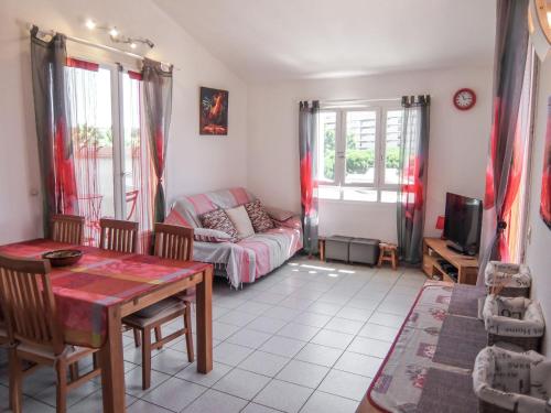 Apartment Le Clos de St Cyprien-9 by Interhome
