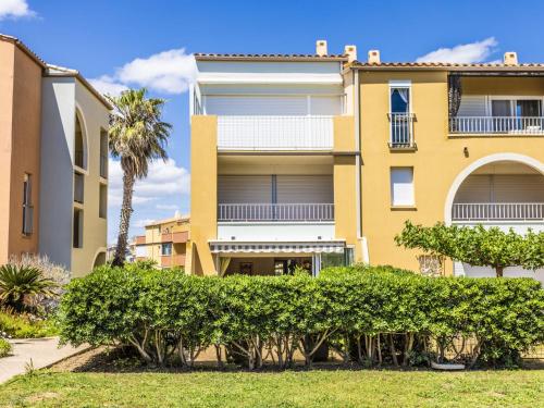 Apartment Les Maisons sur la Plage-2 by Interhome