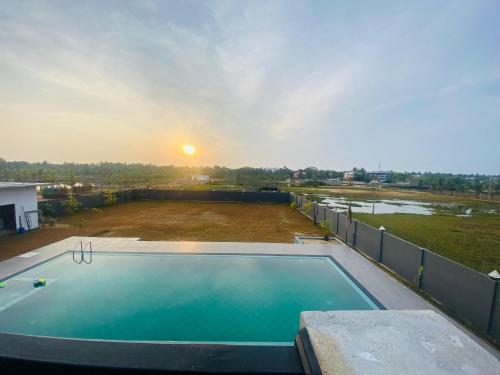 Piscina en o cerca de Liyadi Addalaichenai