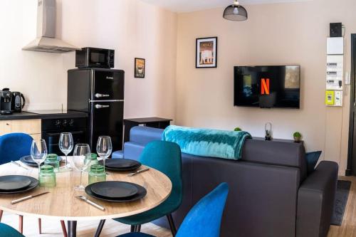 Joli Appart deux pièces climatisé à 300m du théâtre Antique